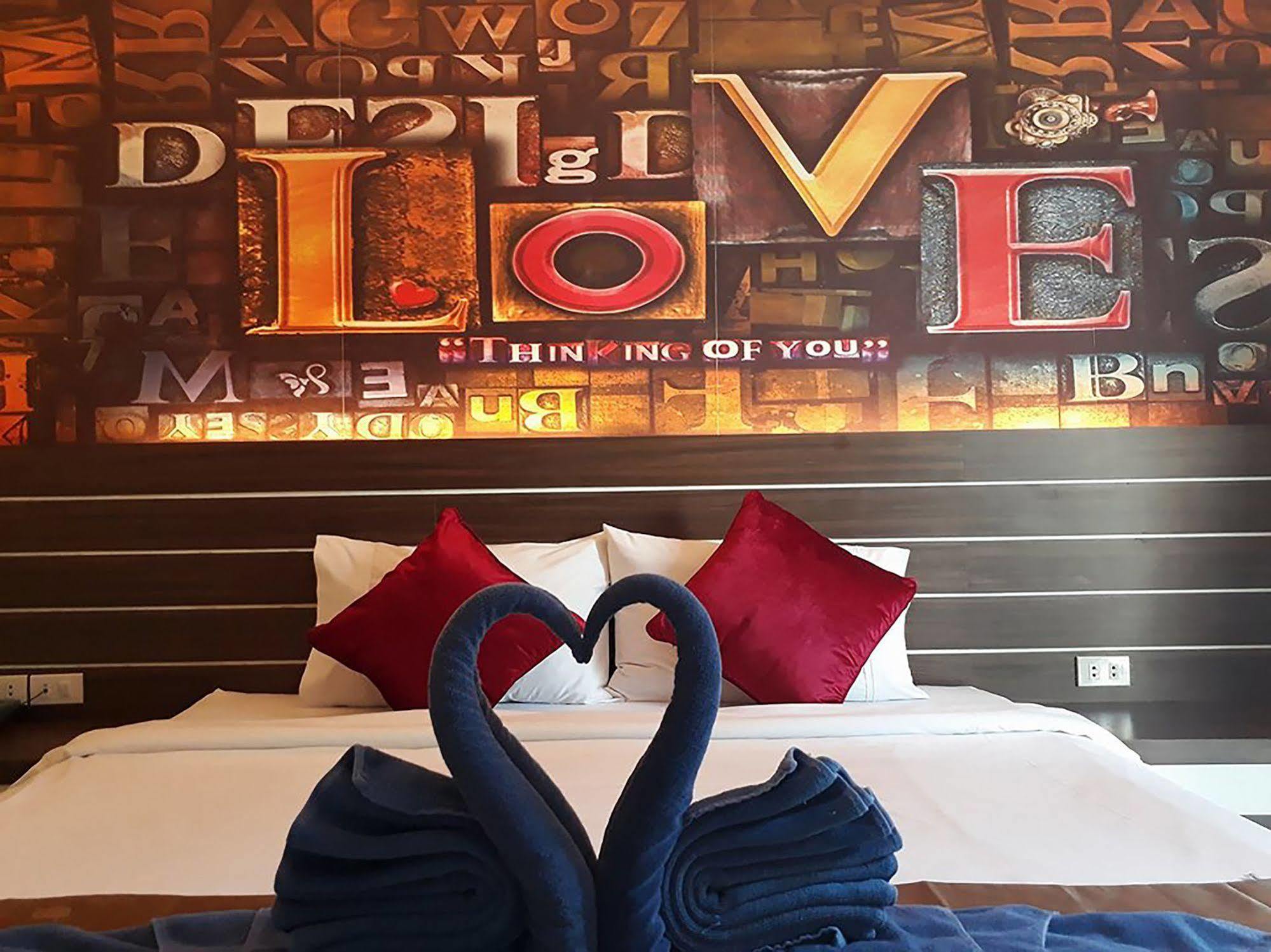 The Shades Bed And Breakfast Boutique Hotel Patong Esterno foto