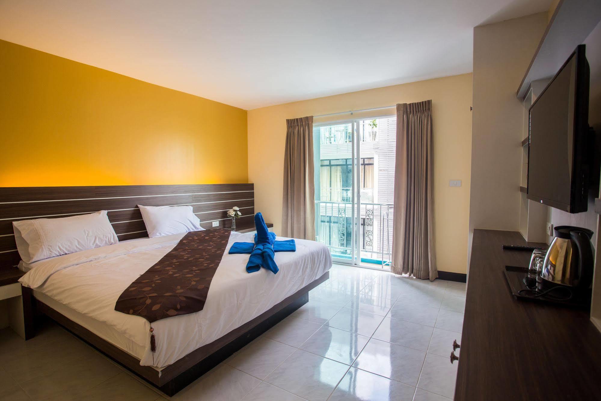 The Shades Bed And Breakfast Boutique Hotel Patong Esterno foto