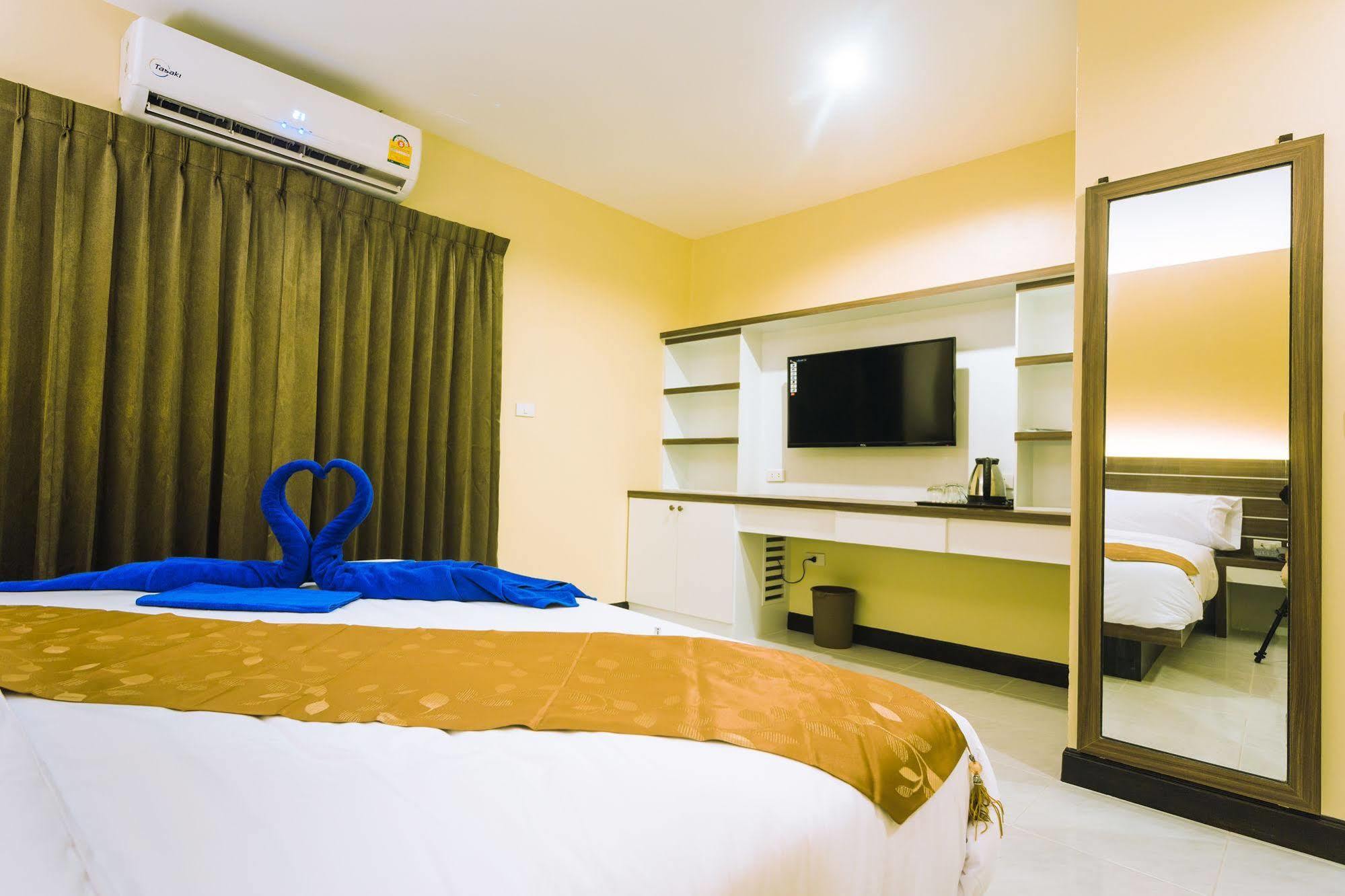 The Shades Bed And Breakfast Boutique Hotel Patong Esterno foto