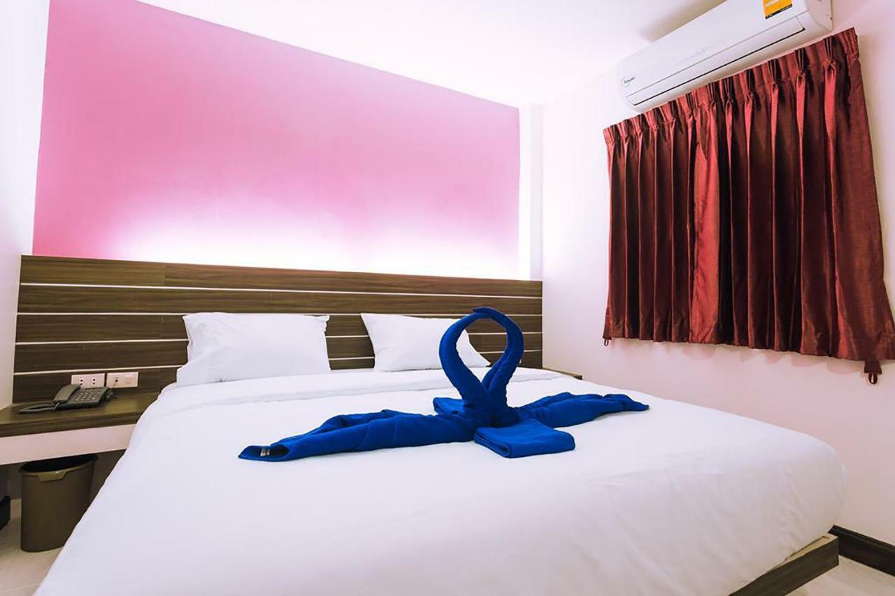 The Shades Bed And Breakfast Boutique Hotel Patong Esterno foto